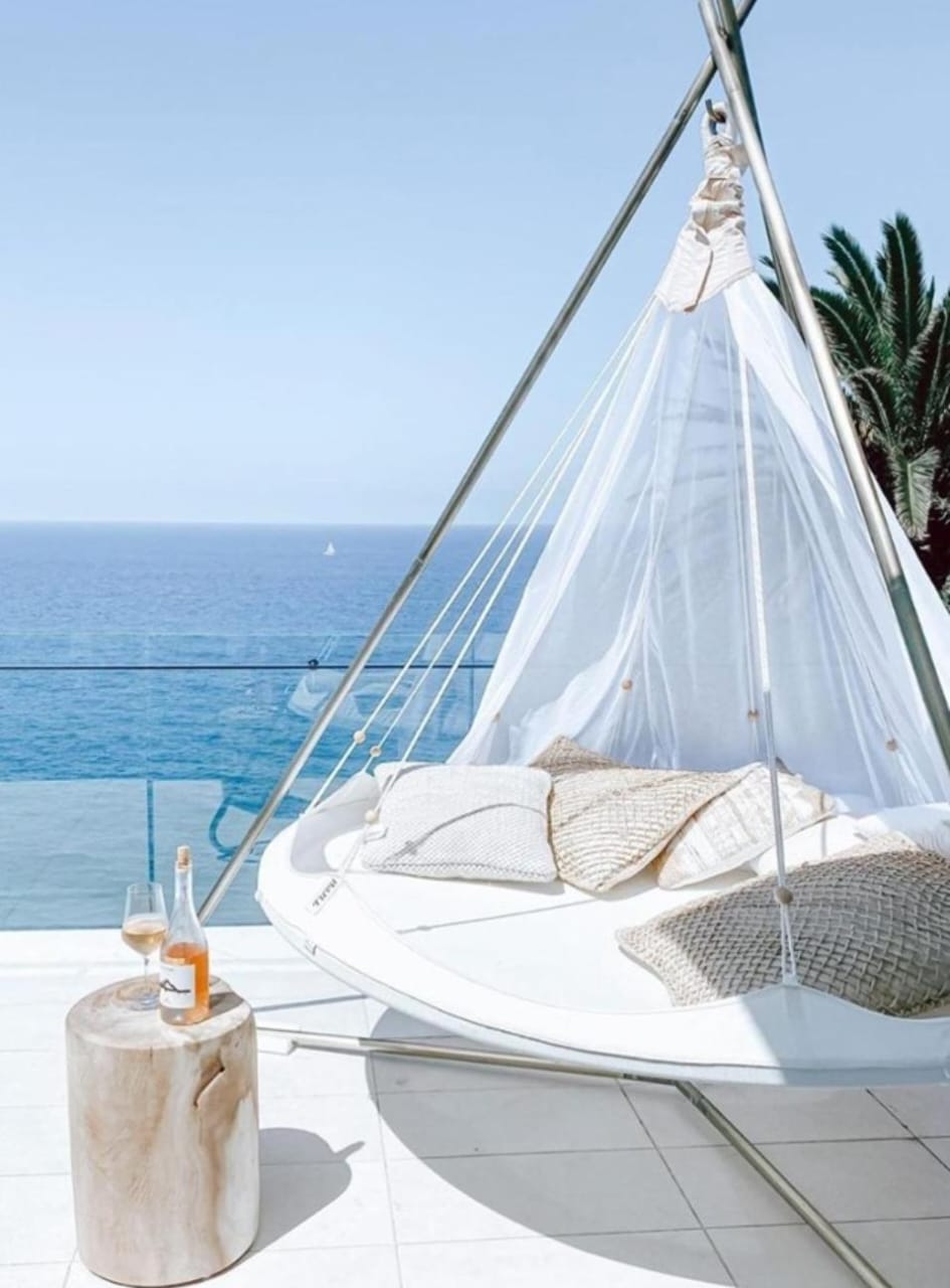 Le lit de jour suspendu CASANA