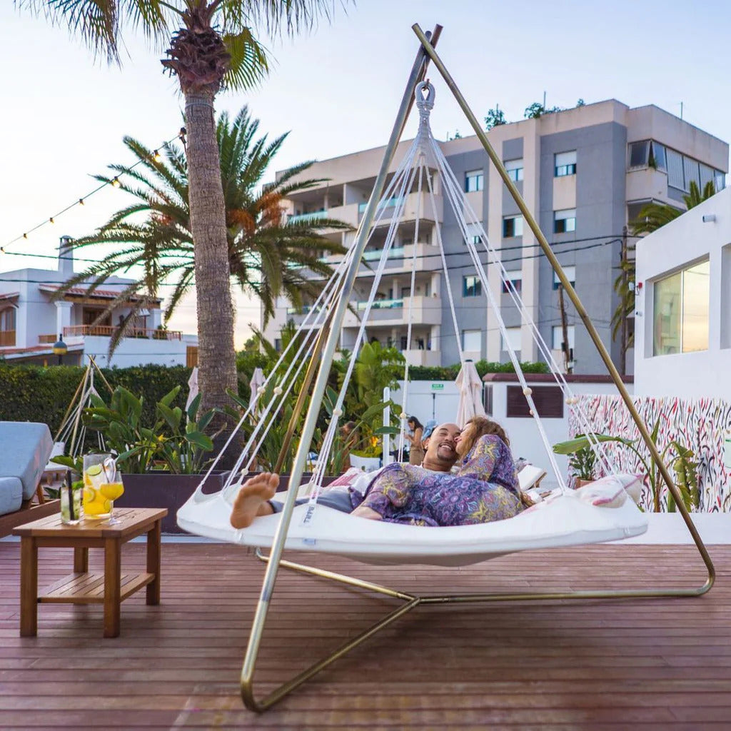 Le lit de jour suspendu CASANA