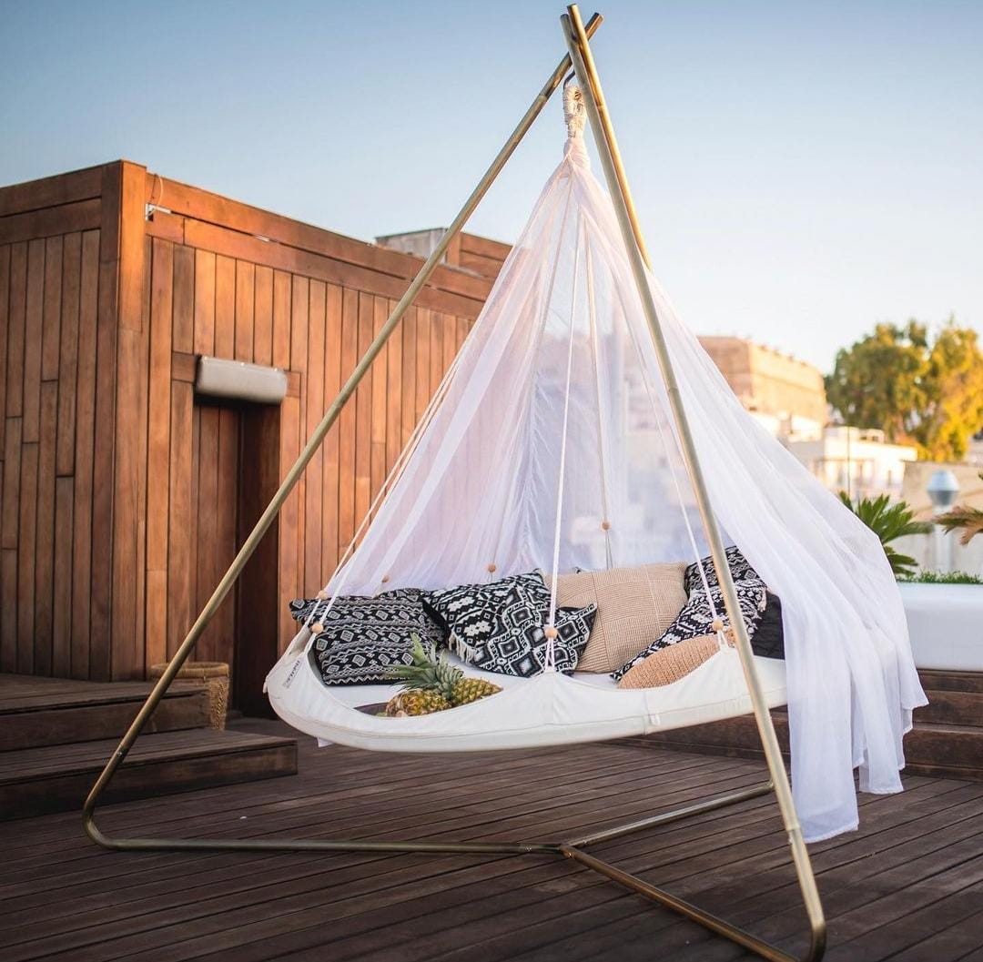 Le lit de jour suspendu CASANA